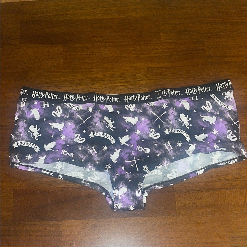 NWT Warner Bros. Harry Potter Women's Purple and Black Boyshorts - Picture 5 of 15